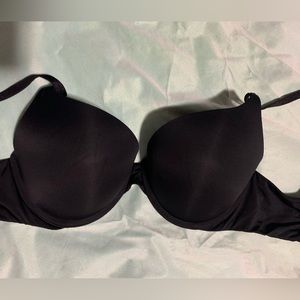 Victoria’s Secret T-shirt push-up bra Full coverage 32D underwire black bra